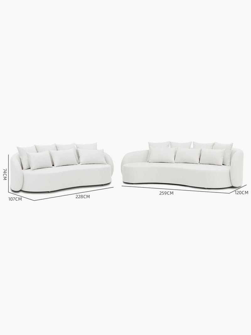 Santorini Garten Loungesofa Set (5-Sitzer): Zwei weiße, modern geschwungene Sofas mit passenden Kissen, Maße: 228 cm und 259 cm Breite, inspiriert von mediterranen Linien, ideal für flexible Outdoor-Gestaltungen.