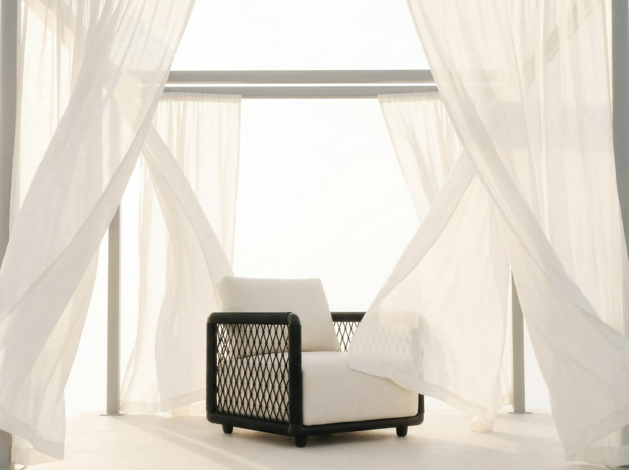 Outdoor Sofa Design: Warum robust nicht langweilig sein muss