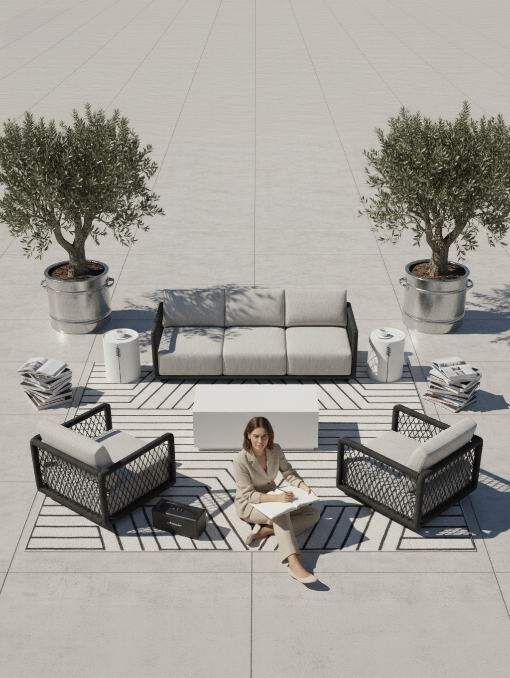 Mykonos Garten Ecklounge Set, 3er-Set: Minimalistisches, modernes Sofa mit grauen Kissen, flankiert von passenden Sesseln. Zentral auf geometrischem Teppich, ergänzt durch weiße Couchtisch und Olivenbäume, perfekt für stilvolle Outdoor-Gestaltung.