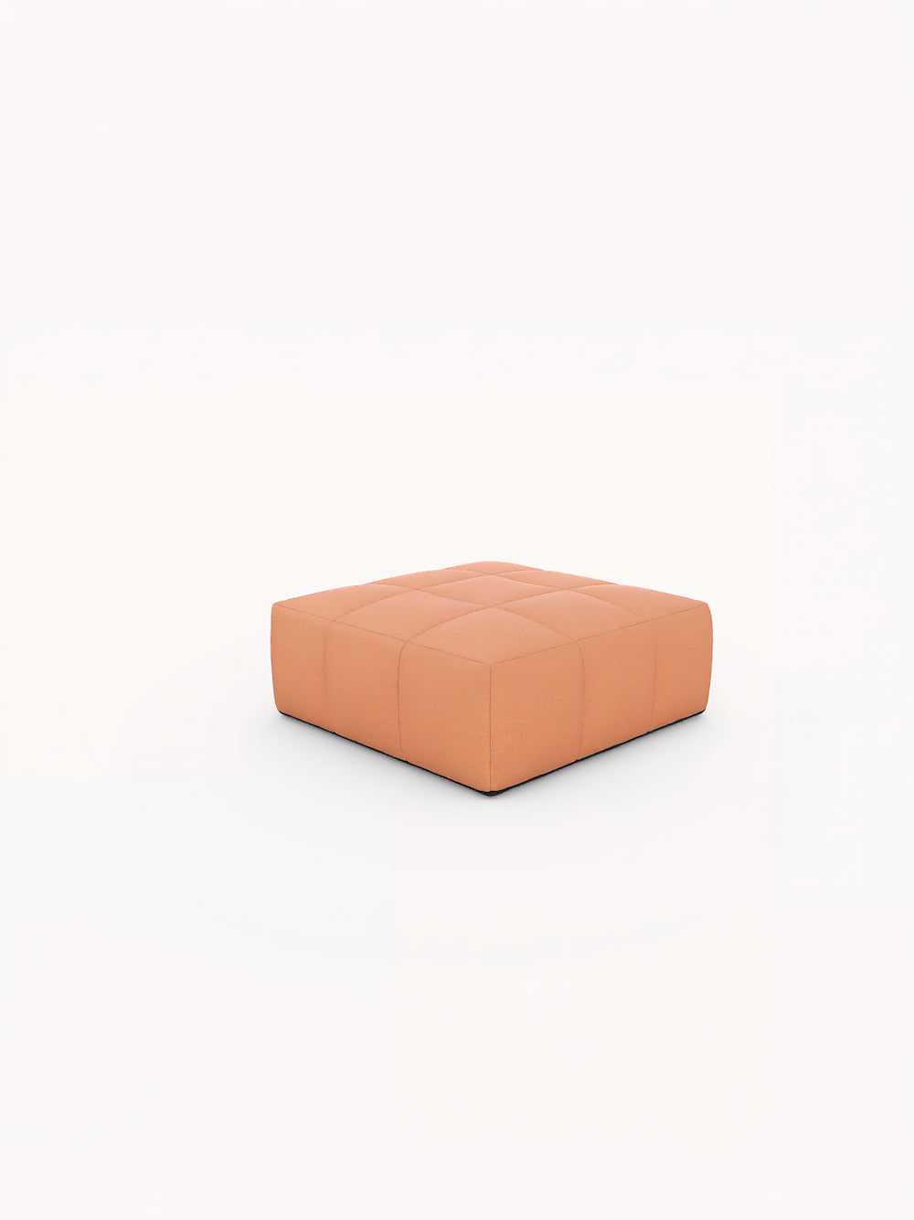 Marshmallow Bonbon Ottoman: Quadratischer, moderner Pouf in warmem Terrakotta-Orange mit gestepptem Rautenmuster, bodennah ohne sichtbare Beine. Perfekte Ergänzung für Finqa's nachhaltige, modulare Outdoor-Sofas.