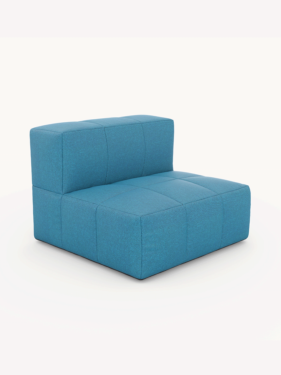 Einzelnes Modul des Babymax, 4er-Set (Copy) Sofas aus der Finqa Marshmallow-Kollektion, zeigt ein quadratisch getuftetes Design mit zwei gestapelten Kissen, inspiriert von Marshmallows, für flexible Gartenmöbelgestaltung.