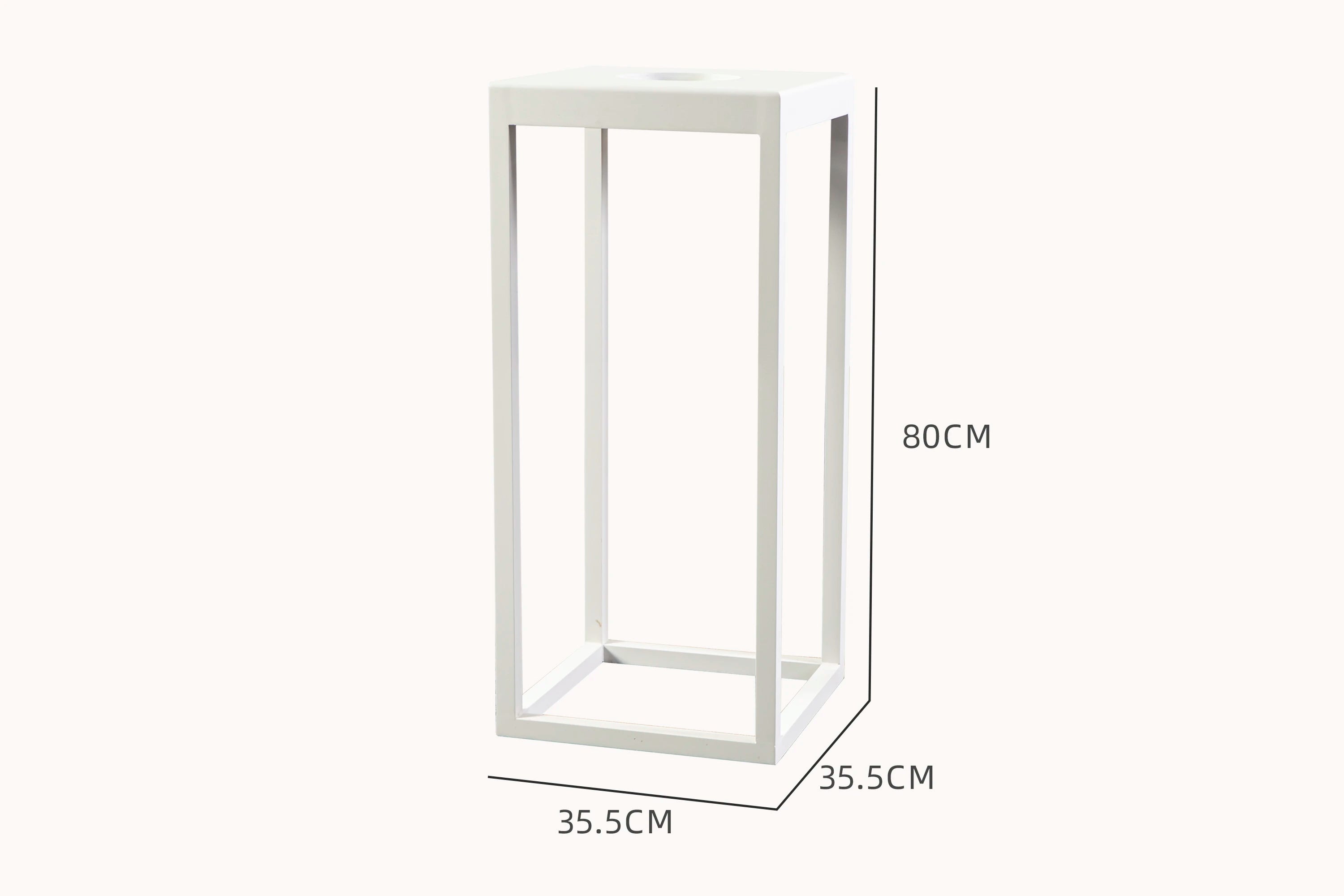 Kenya Solar Gartenlampe Aluminium-Pulverbeschichtung Wasserfest Rechteckig, minimalistisches Design mit einem rechteckigen Rahmen und zentralem Loch, perfekt für stilvolle, nachhaltige Outdoor-Beleuchtung bei Finqa GmbH.