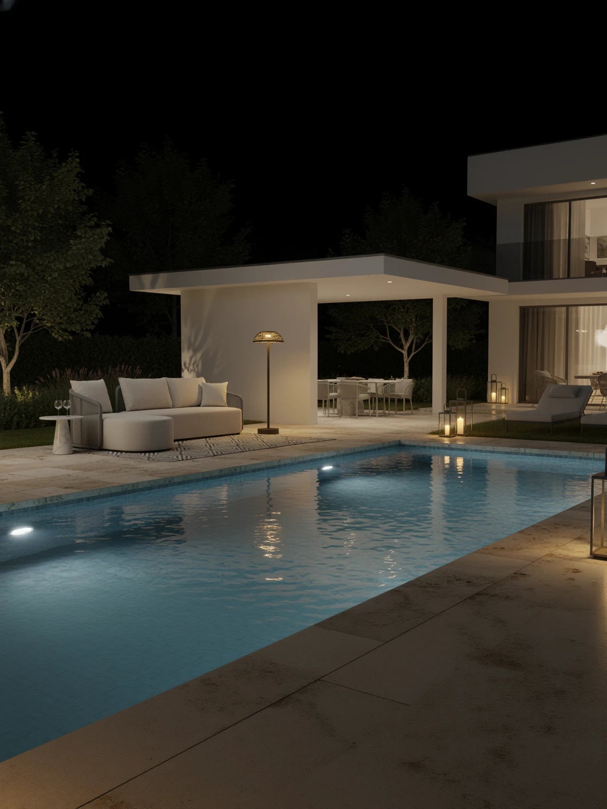 Kapalai Vertikale Lampe Aluminium Pulverbeschichtung Olefin-Taupe beleuchtet stilvoll den Poolbereich und schafft eine entspannende Atmosphäre neben dem modernen Sofa und Tisch, ideal für gemütliche Nächte im Freien.