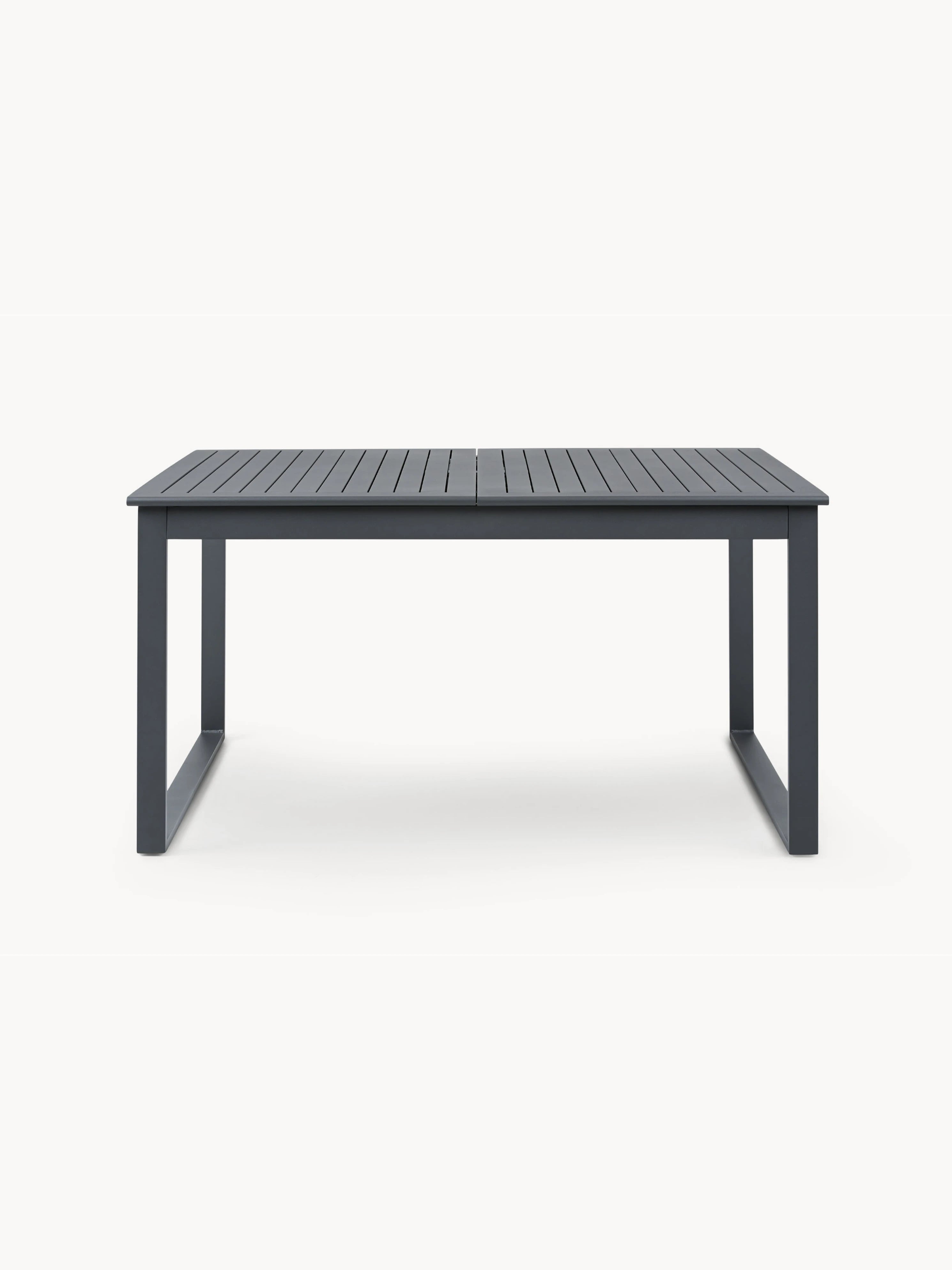 FINQA Warschau Ausziehbarer Esstisch aus Aluminium mit ausziehbarer Tischplatte, ideal für Outdoor-Nutzung. Der Tisch bietet Platz für 4-10 Personen, je nach Auszugszustand, und besticht durch elegantes Design.