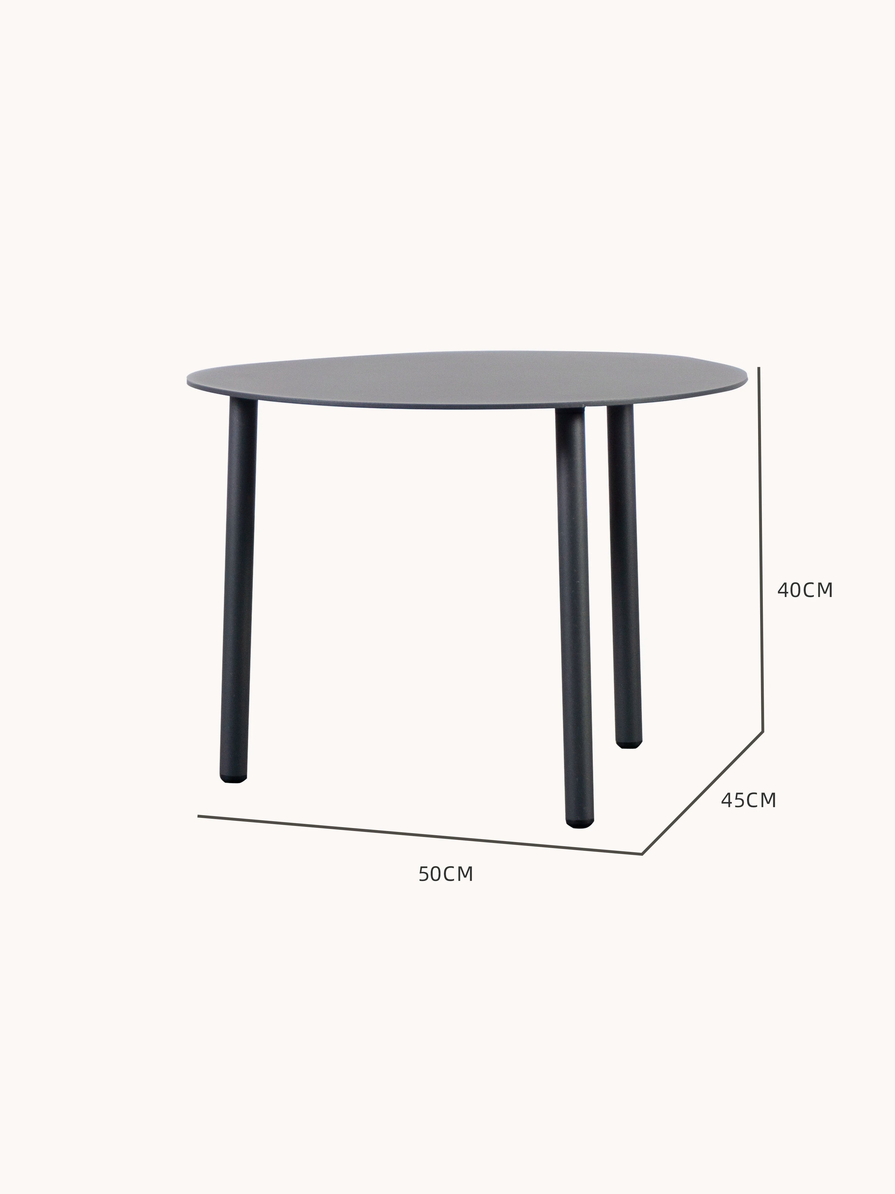 Der Valencia-S Lounge Beistelltisch Aluminium-Pulverbeschichtung Eiförmig-55/45/40 cm zeigt einen modernen, eiförmigen Tisch mit drei zylindrischen Beinen, ideal für flexible, stilvolle Outdoor-Einrichtungen.