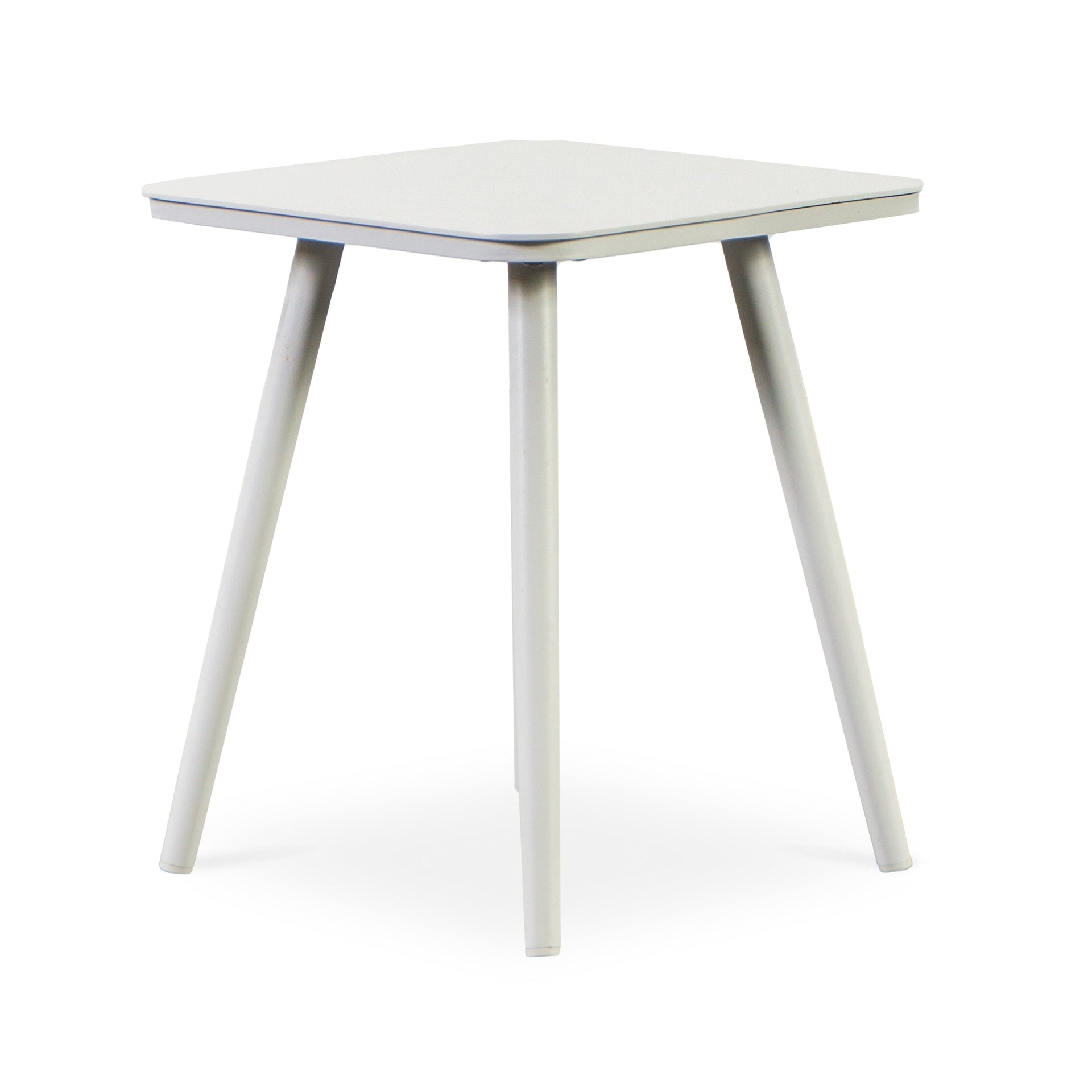 Finqa Split Lounge Beistelltisch: Minimalistisches Design mit quadratischer Tischplatte und drei konischen Beinen, gefertigt aus wetterbeständigem, pulverbeschichtetem Aluminium, ideal für Garten, Balkon oder Terrasse.