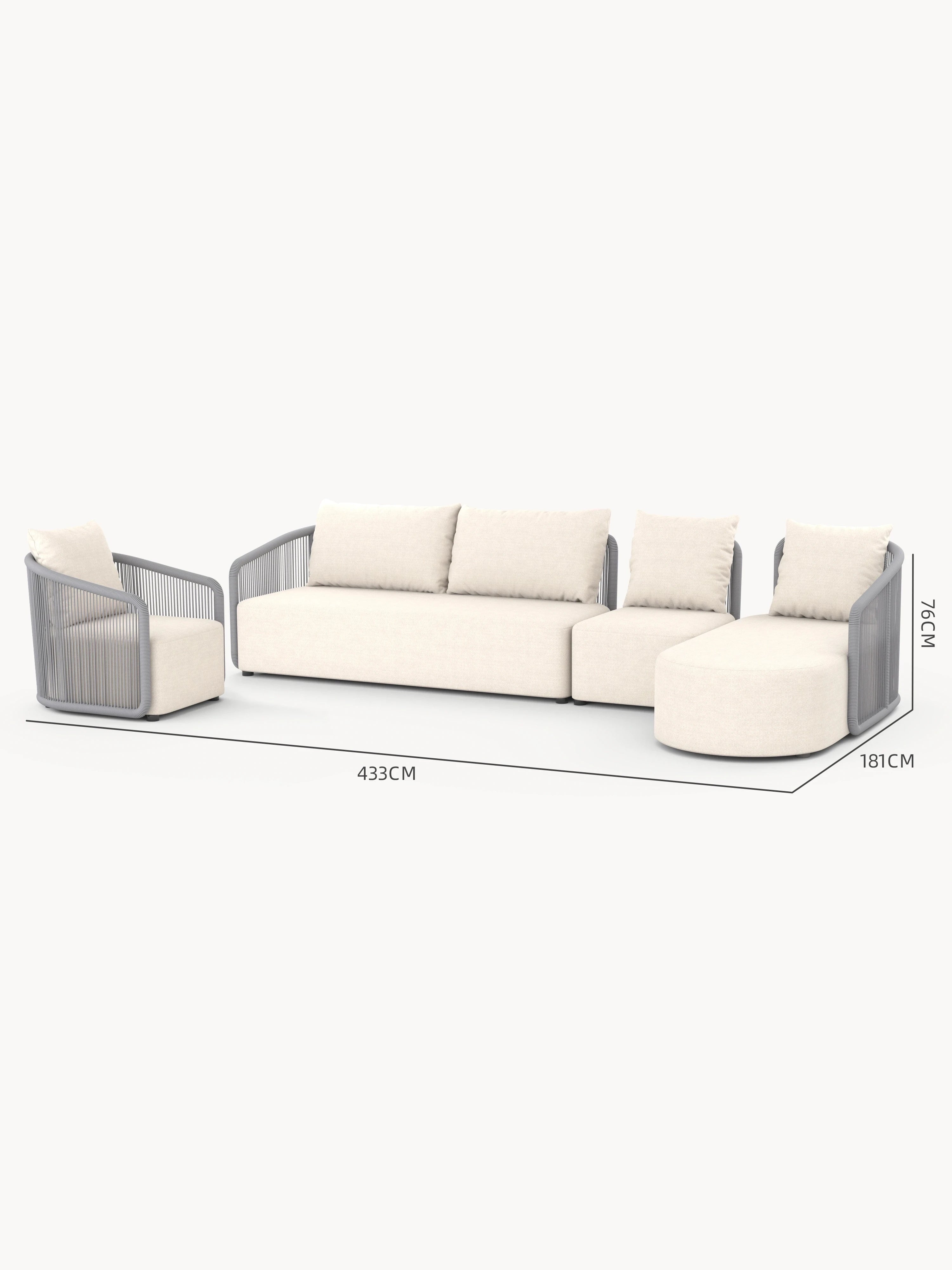 Kapalai Garten Loungesofa Set (6-Sitzer) mit geschwungenen Rahmen aus grauem Seil, inklusive passendem Sessel. Off-white/beige Kissen, modular und flexibel gestaltbar für stilvolle Outdoor-Entspannung. Maße: 433x181x76 cm.