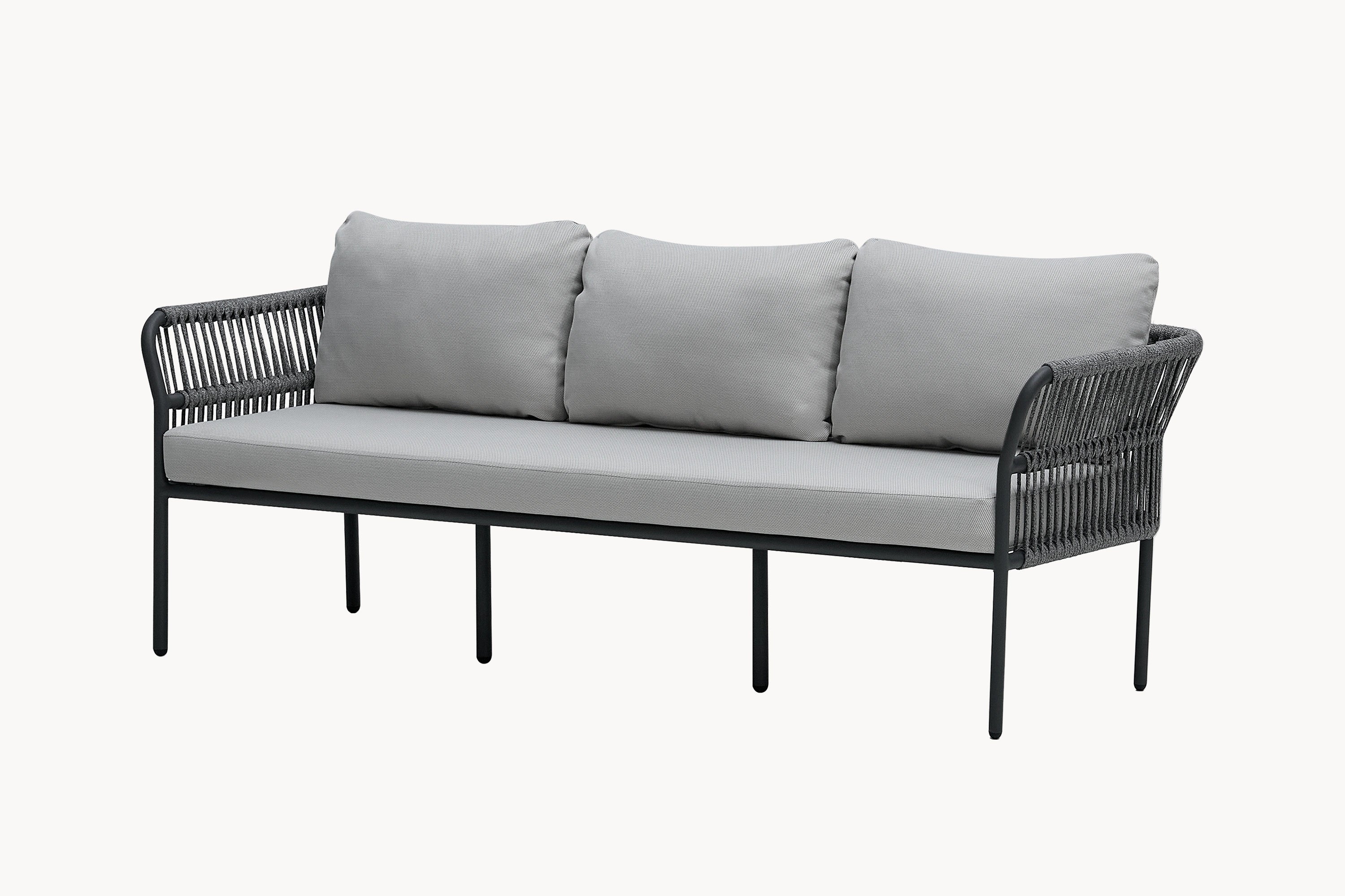 Malaga 3-Sitzer Gartensofa mit zwei Armlehnen aus pulverbeschichtetem Aluminium und wetterfestem Olefin-Stoff, präsentiert ein modulares Design mit Zugbändern für Komfort und flexible Terrassengestaltung.