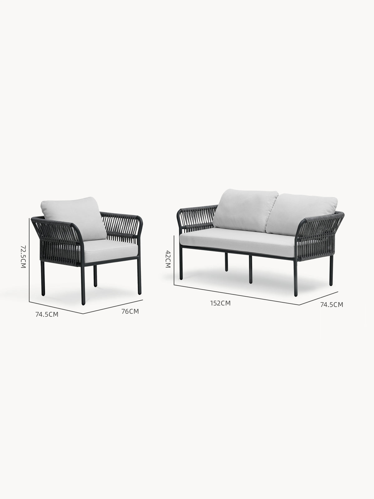 Malaga Garten Ecklounge Set: Links ein Sessel, rechts ein Zweisitzer, beide mit schwarzem Metallrahmen, grauen Kissen und geflochtenem Seildesign, ideal für flexible Terrassengestaltungen.