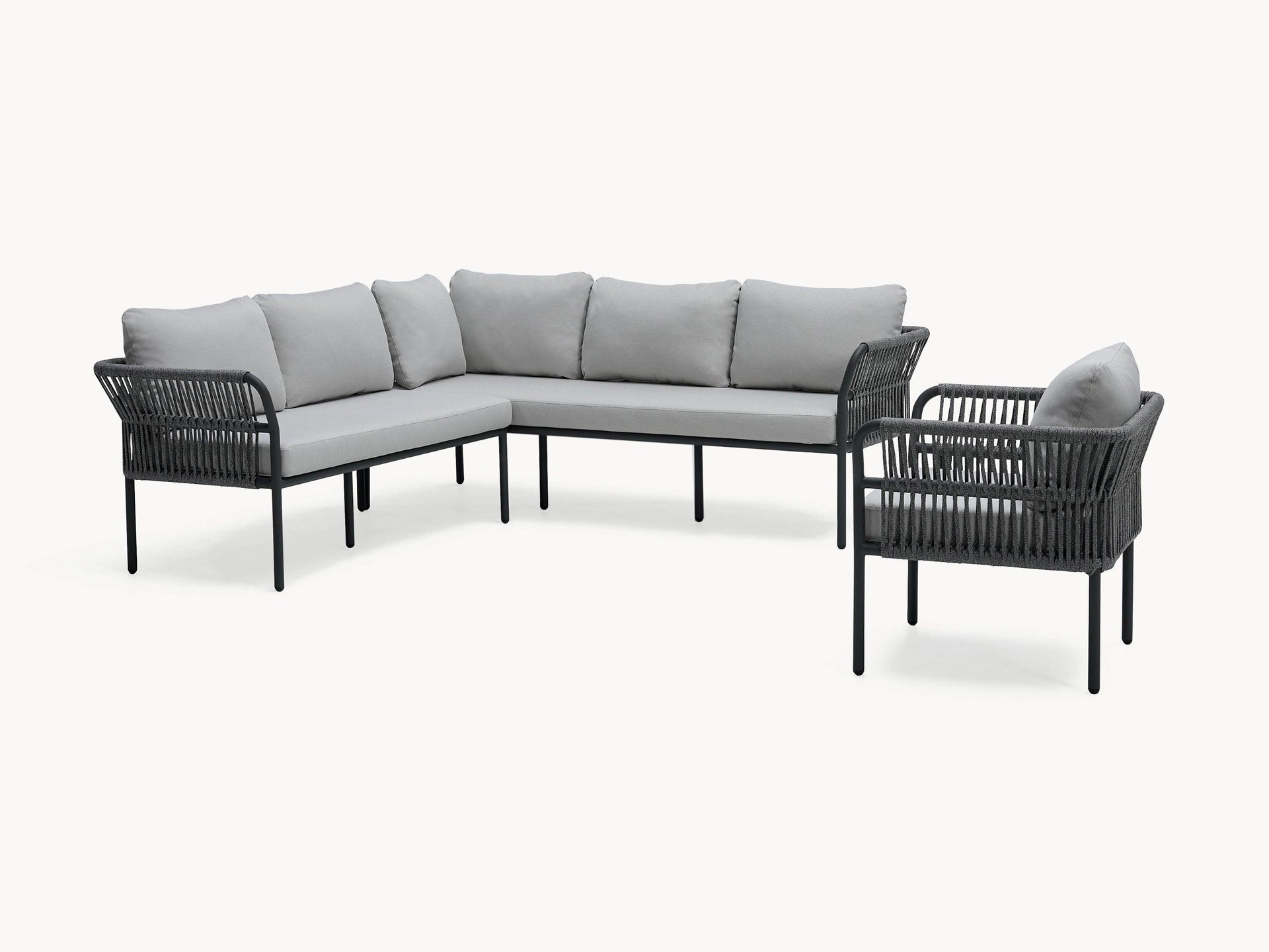 Malaga Garten Ecklounge Set (6-Sitzer) mit grauem Sofa und Stühlen, kombiniert Aluminiumrahmen und wetterfeste Stoffe. Ideal für flexible Terrassengestaltung, verbindet Komfort mit stilvollem Design von Finqa GmbH.