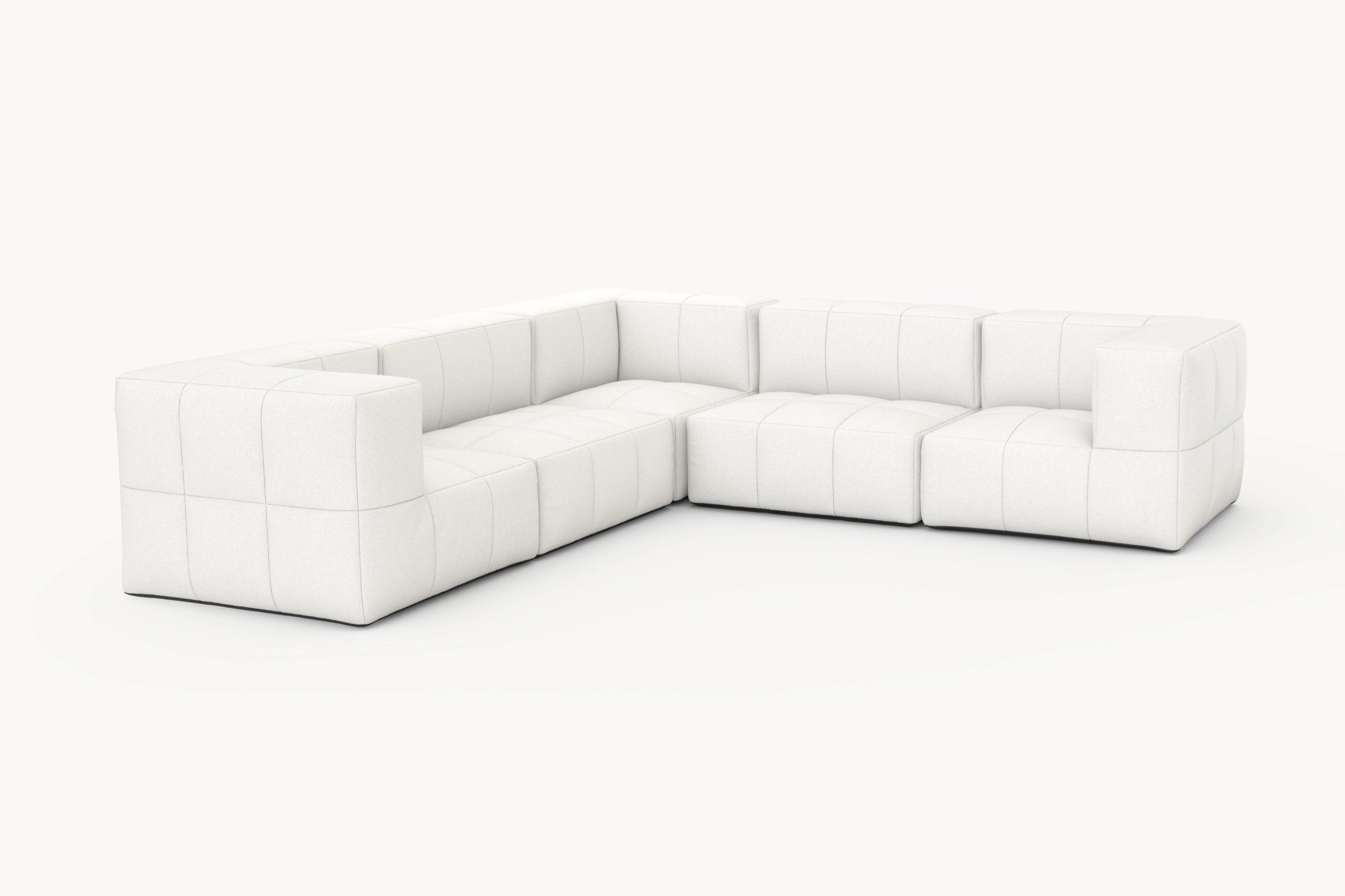 Marshmallow Modular Sofa Set (5-Sitzer) von Finqa: Weißes, modulares Sofa ideal für flexible Outdoor-Gestaltung. Design inspiriert von Marshmallows, bietet Komfort und Nachhaltigkeit durch recycelte, langlebige Materialien.