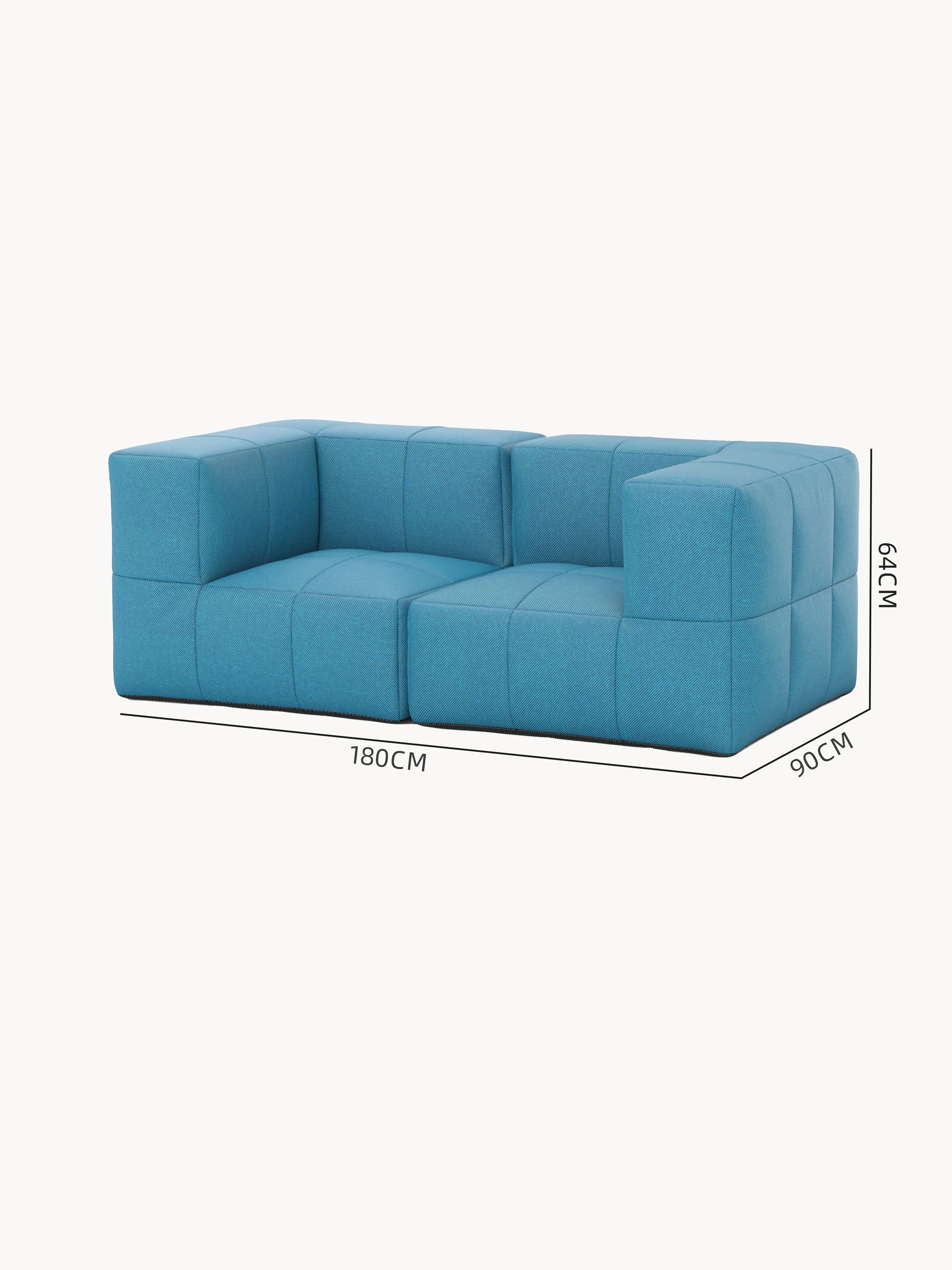 Nahaufnahme des Finqa Marshmallow Modularen Sofa-Sets S, das durch seine an Marshmallows erinnernde Formgebung besticht und flexible, nachhaltige Gestaltungsmöglichkeiten für stilvolle Außenbereiche bietet.