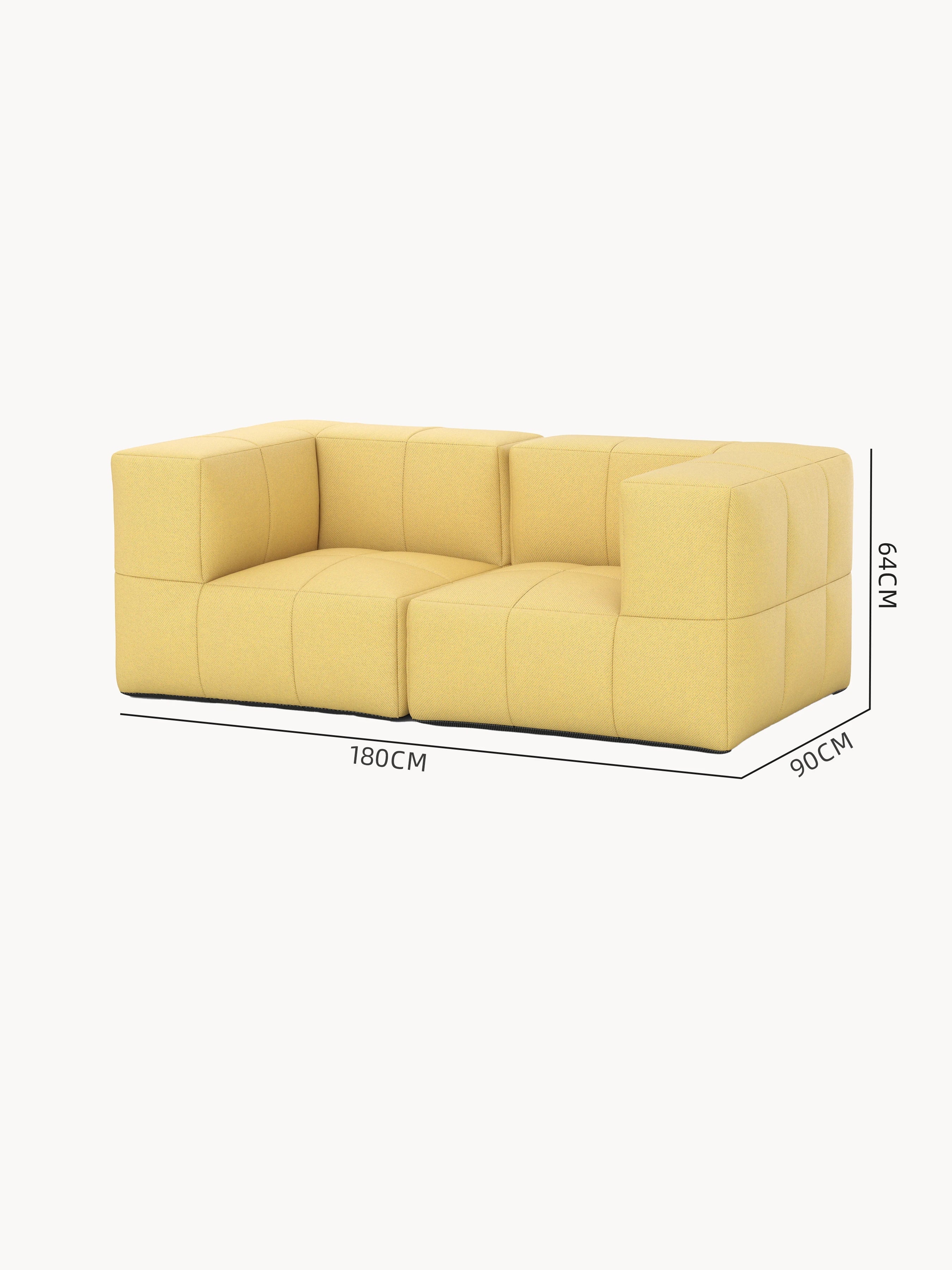 Marshmallow Modular Sofa Set S: Nahaufnahme eines gelben Sofas, inspiriert von Marshmallows, zeigt die weiche, modulare Struktur aus umweltfreundlichen Materialien, ideal für flexible Outdoor-Loungemöbel.