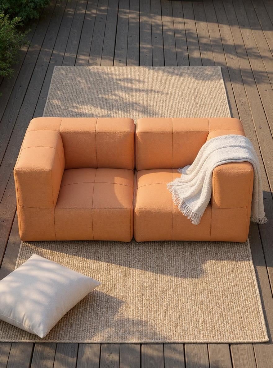 Nahaufnahme des Marshmallow Modular Sofa Sets S von Finqa, inspiriert von Marshmallows, mit hochwertigen, modularen Elementen für individuellen Komfort und Nachhaltigkeit im Freien.