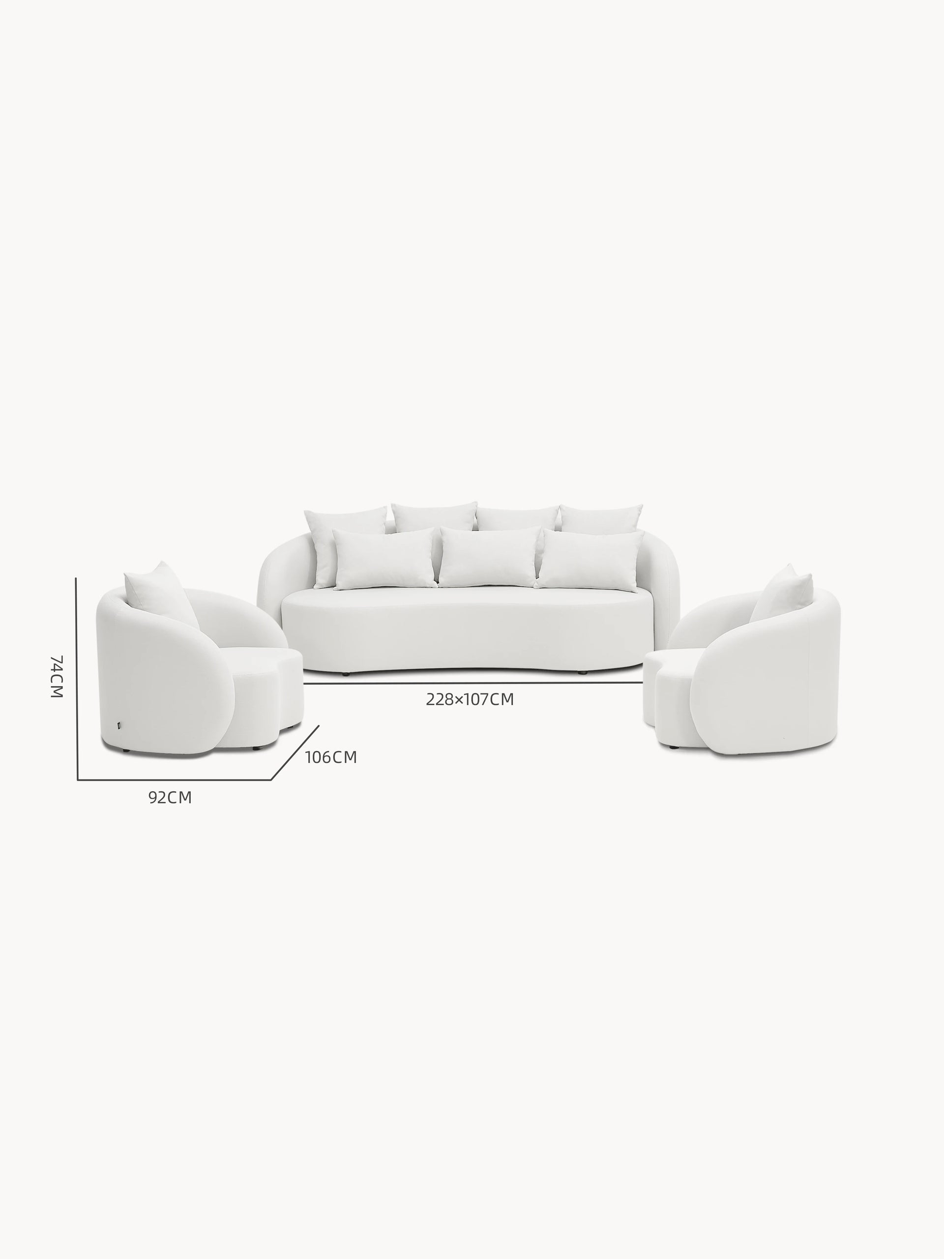 Santorini Garten Loungesofa Set (4-Sitzer), bestehend aus einem modernen, weißen Dreiersofa und zwei passenden Sessel, präsentiert weiche, abgerundete Silhouetten mit glatten Linien, ideal für elegante Outdoor-Bereiche.